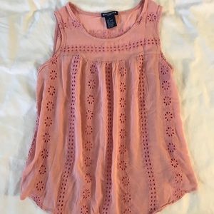 🌸 Cute flowy tank 🌸